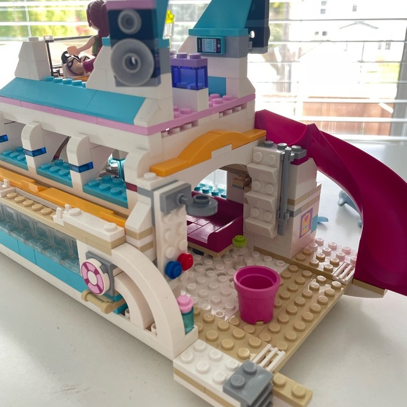 Lego Friends: Cruise Ship - Picture 8 of 11